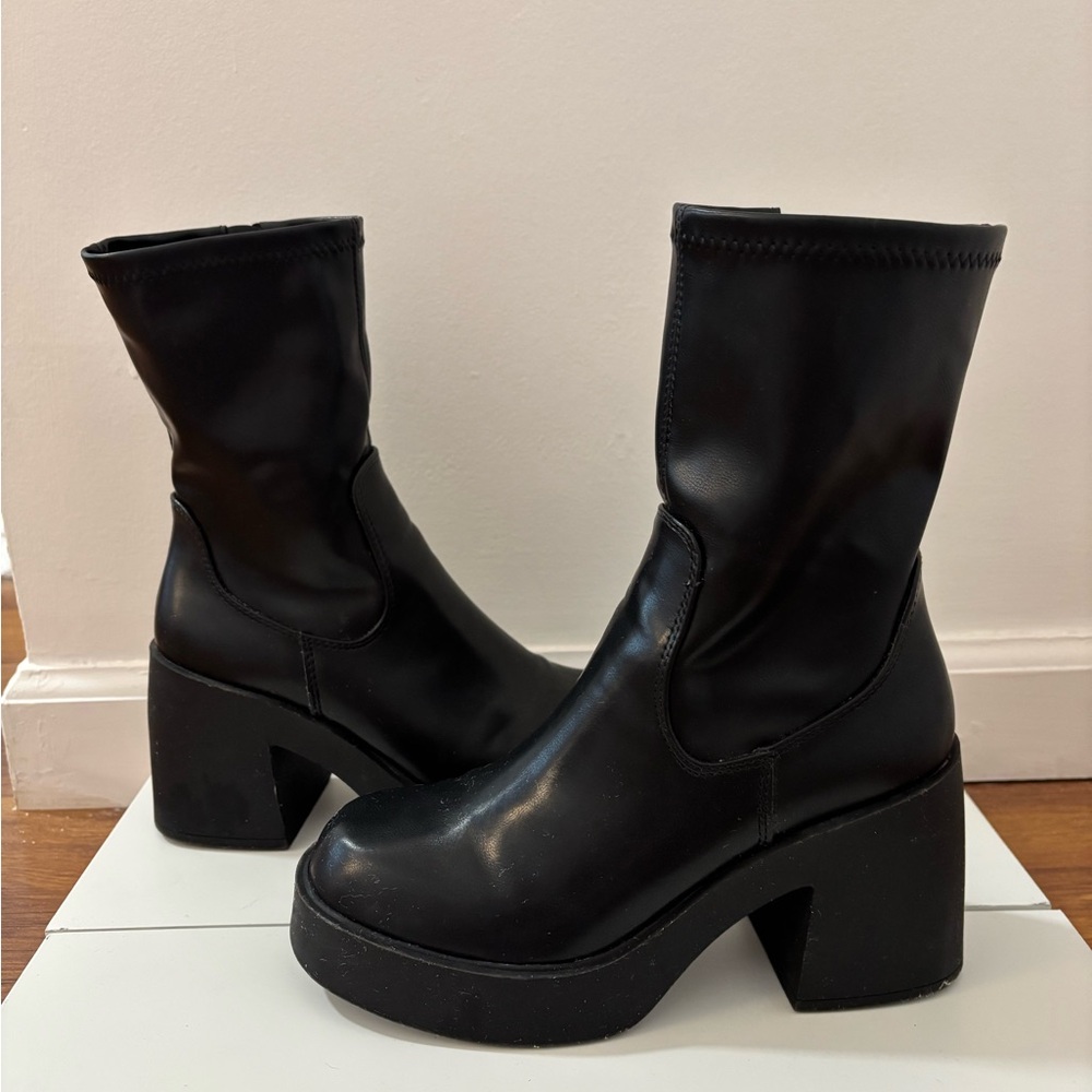 Steve Madden heeled boots
